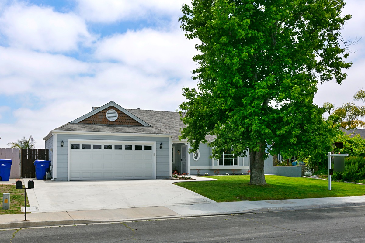 3905 Magnolia Road Oceanside, CA 92058 - Photo 3 of 25 Gallery Image 3