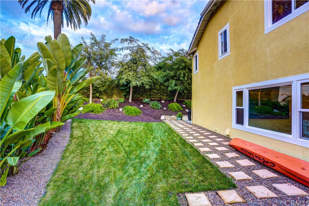 6 Via Colorso San Clemente, CA 92672 - Photo 23 of 32 Large grassy backyard space, would be great for a dog to run or kids to play!