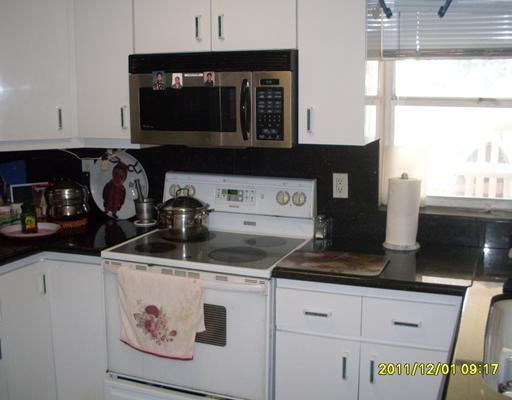 9840 Southwest 3rd Street Pembroke Pines, FL 33025 - Photo 3 of 17