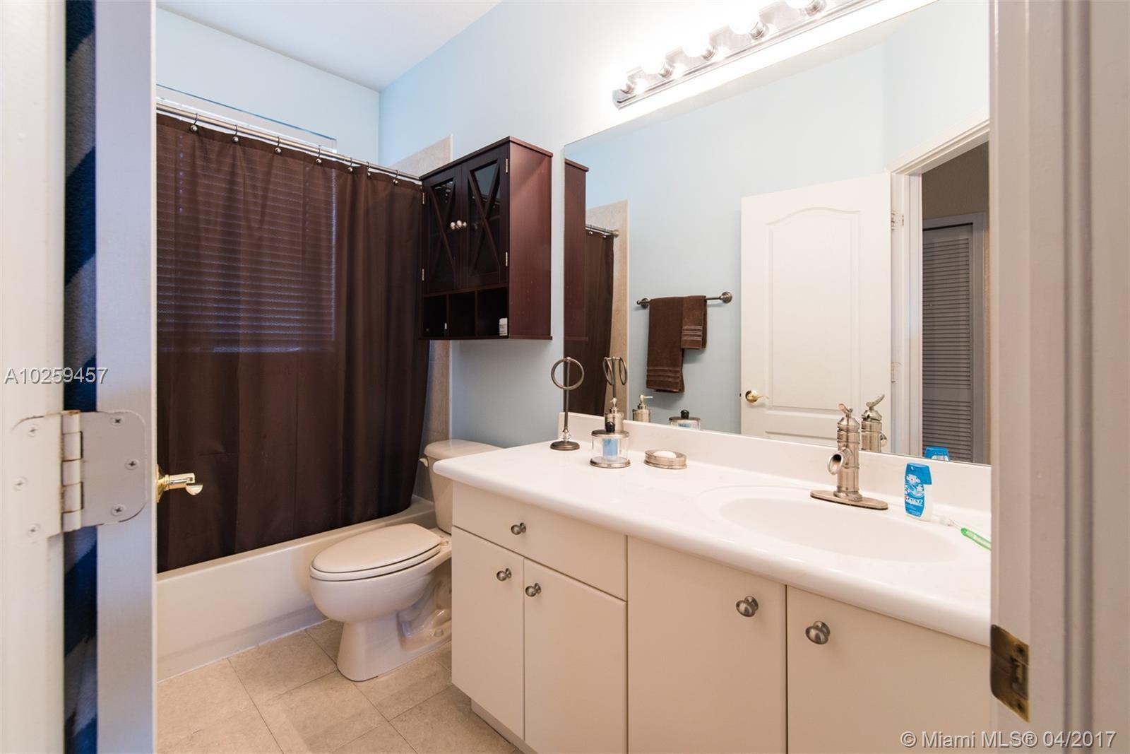 16371 Southwest 62nd Terrace Miami, FL 33193 - Photo 19 of 35