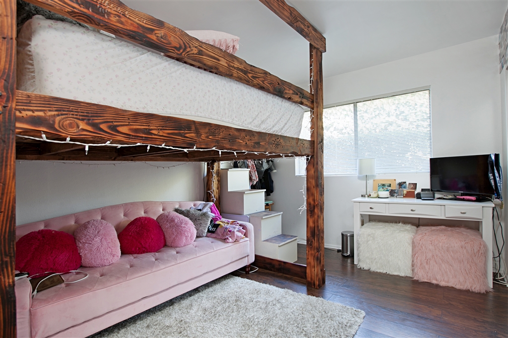 2043 Freda Lane Cardiff, CA 92007 - Photo 10 of 13