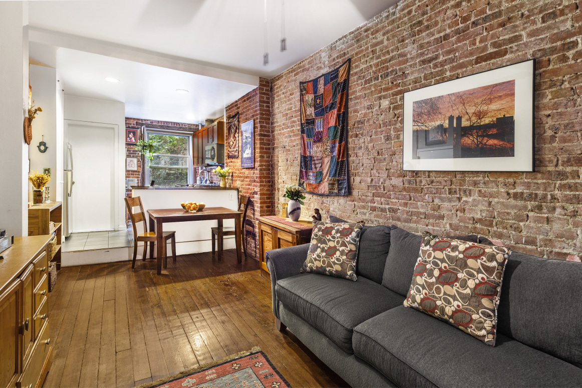 208 East 90th Street, Unit 3W Manhattan, NY 10128 - Photo 2 of 7