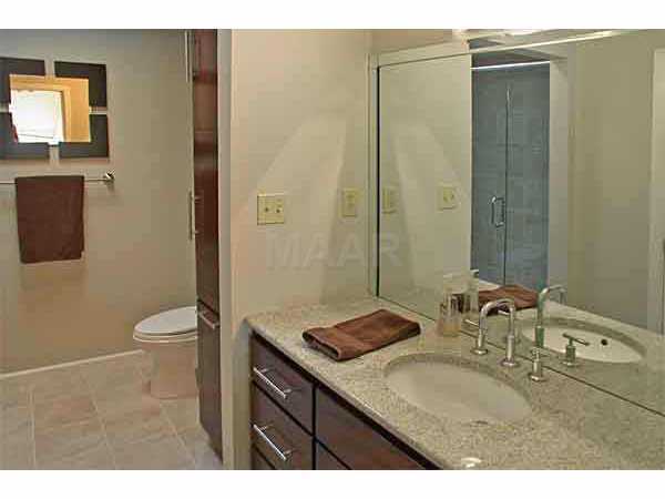 335 Riverbluff Place, Unit 2 Memphis, TN 38103 - Photo 8 of 10