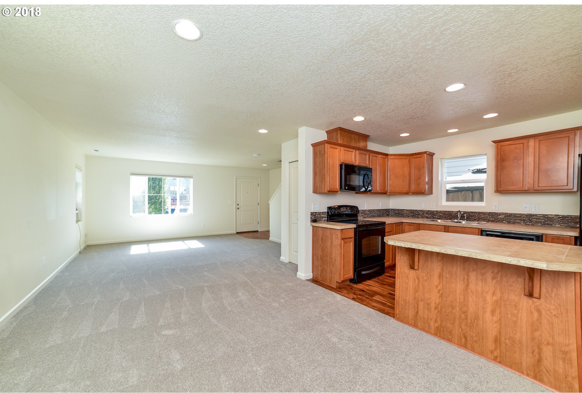 827 Southwest Windrose Terrace Beaverton, OR 97003 - Photo 6 of 32