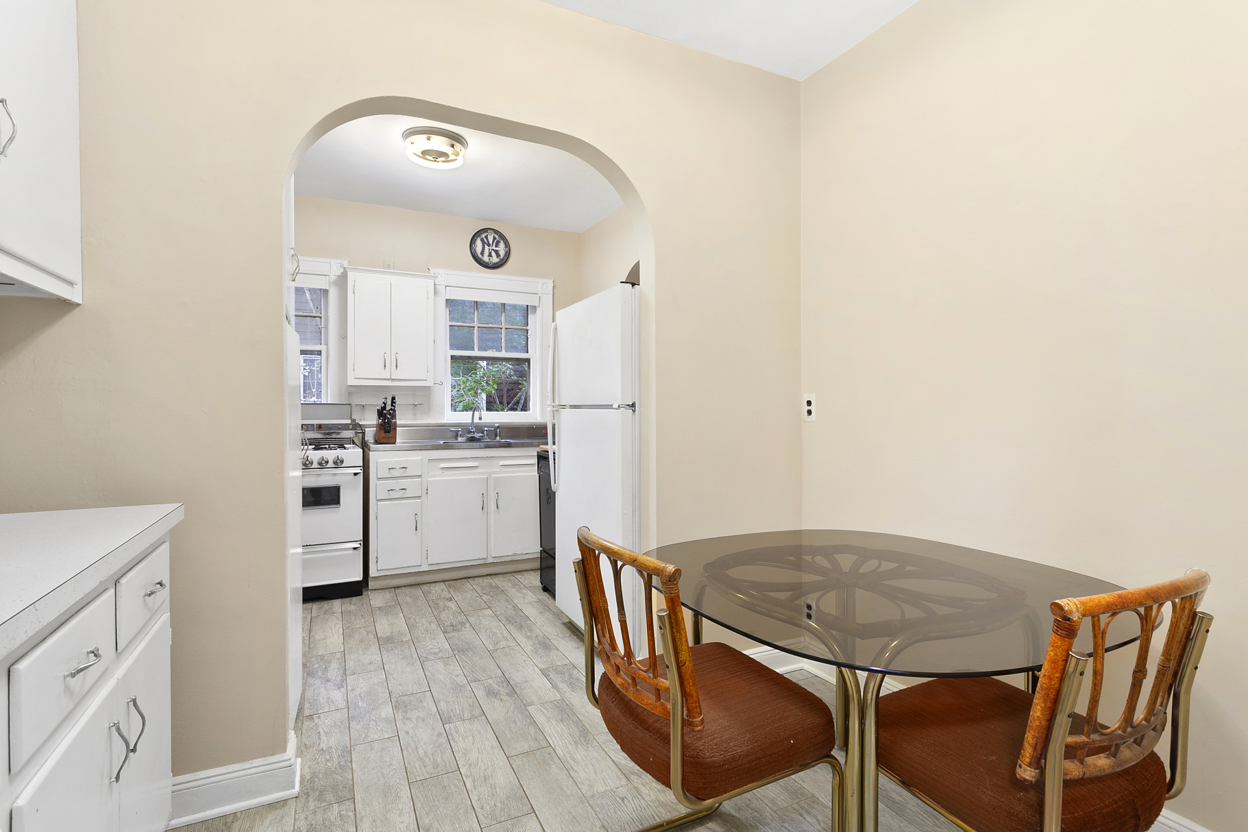 514 East 16th Street Brooklyn, NY 11226 - Photo 5 of 15