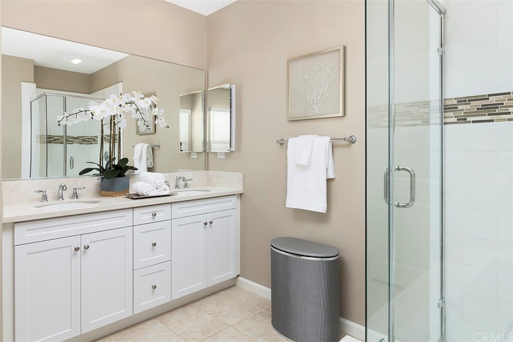 28301 Via Del Mar San Juan Capistrano, CA 92675 - Photo 13 of 39 Dual sink in Master bedroom.