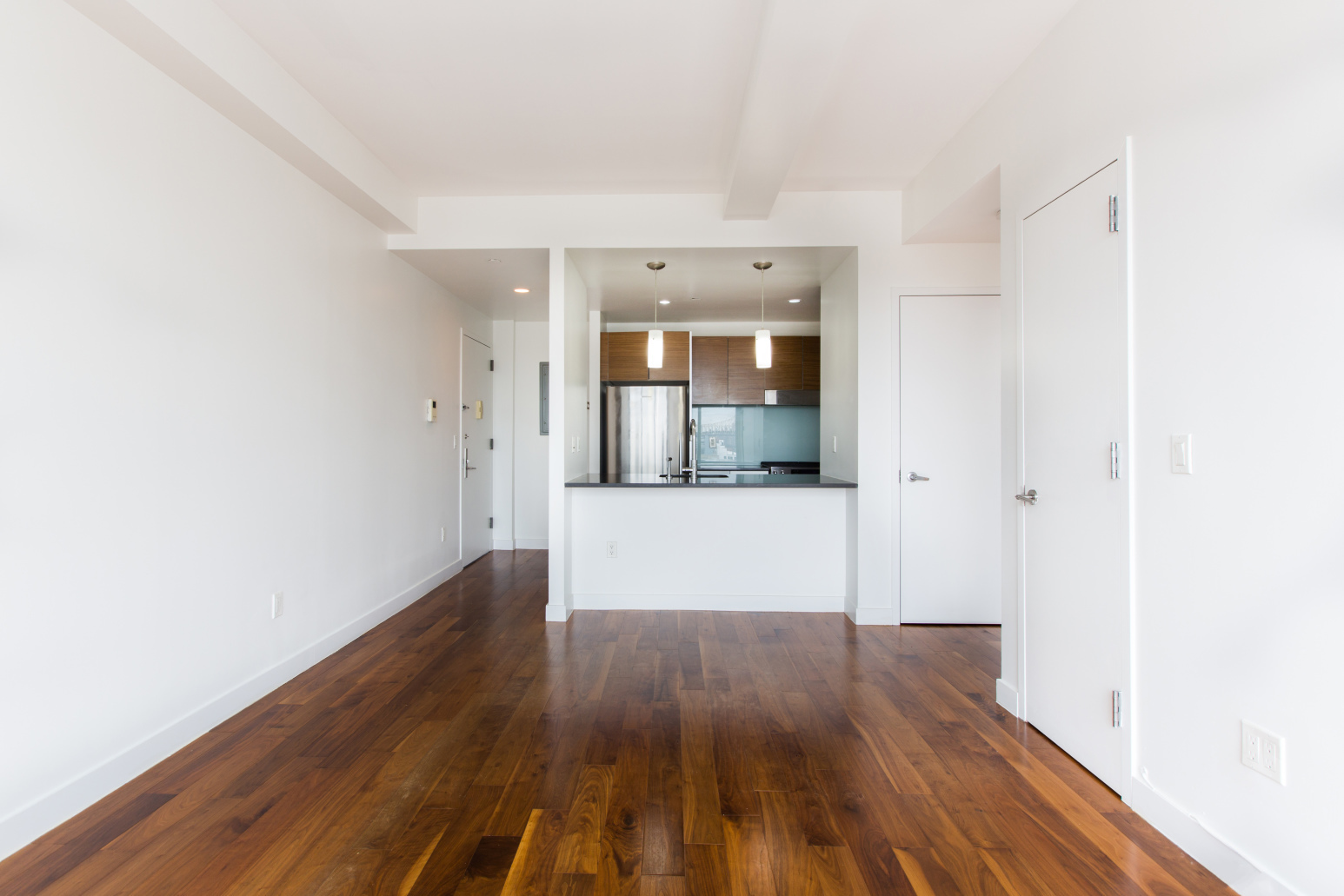 10-63 Jackson Avenue, Unit 7G Queens, NY 11101 - Photo 3 of 13