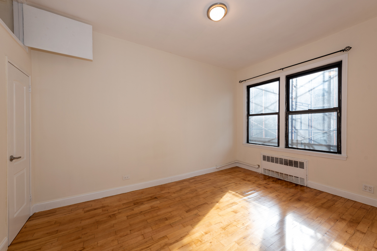 215 West 101st Street, Unit 10F Manhattan, NY 10025 - Photo 5 of 6