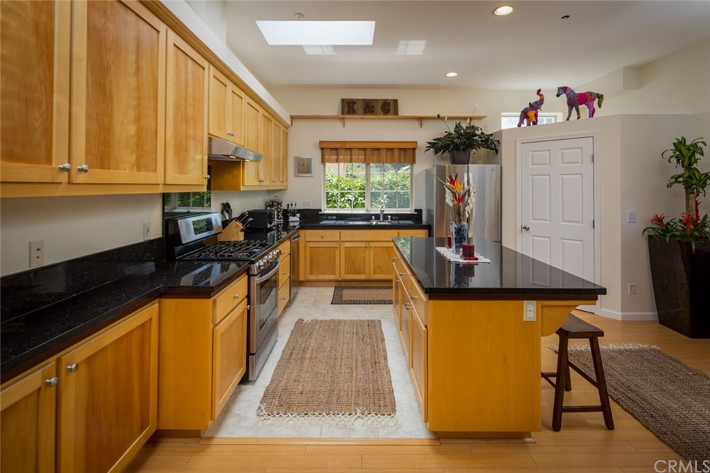 521 Bluerock Drive San Luis Obispo, CA 93401 - Photo 9 of 30