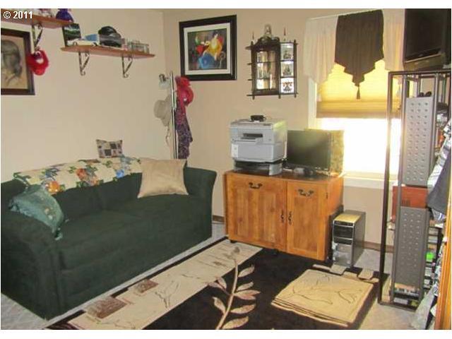 2910 Fisher Road Northeast Salem, OR 97305 - Photo 11 of 16 Gallery Image 11