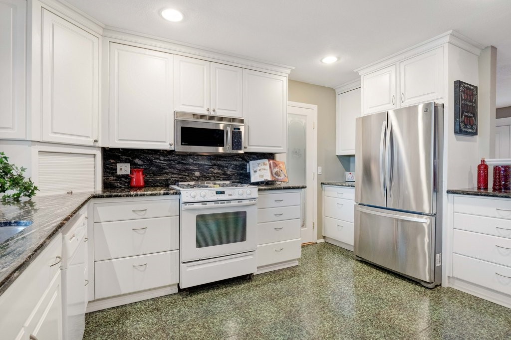 459 Stephens Port Fallbrook, CA 92028 - Photo 8 of 25 Gallery Image 8