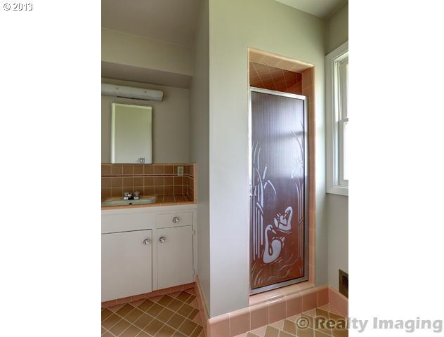 9840 Southwest Arborcrest Way Portland, OR 97225 - Photo 10 of 16 Gallery Image 10