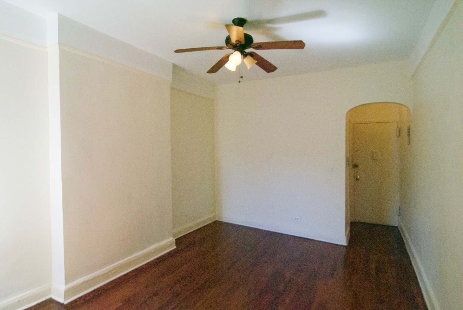 426 St Nicholas Avenue, Unit 3B Manhattan, NY 10027 - Photo 2 of 9