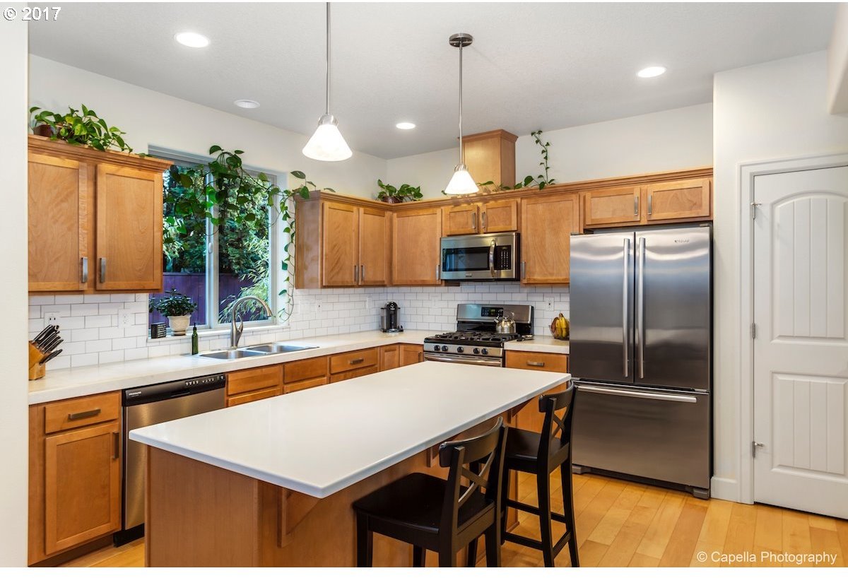 5406 Southwest Taylors Ferry Road Portland, OR 97219 - Photo 6 of 28