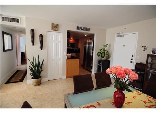 200 Southeast 15th Road, Unit 4K Miami, FL 33129 - Photo 7 of 18