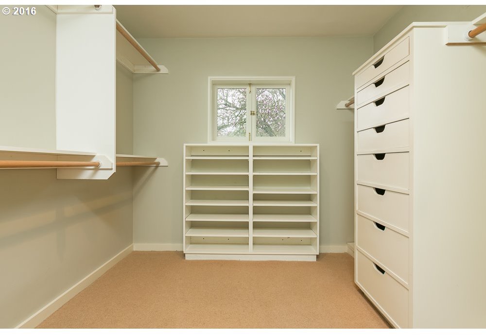 4155 Southwest Dosch Road Portland, OR 97239 - Photo 12 of 31