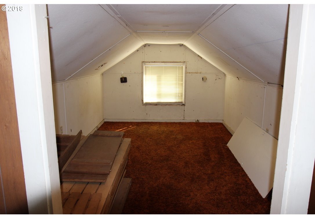 1420 Oakway Road Eugene, OR 97401 - Photo 18 of 25 Gallery Image 18