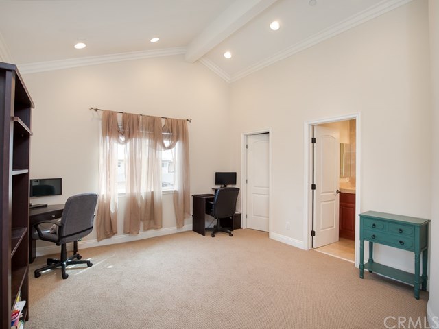 2302 Grant Avenue, Unit 2 Redondo Beach, CA 90278 - Photo 20 of 29 Master suite is spacious with vaulted ceilings, walk-in closet