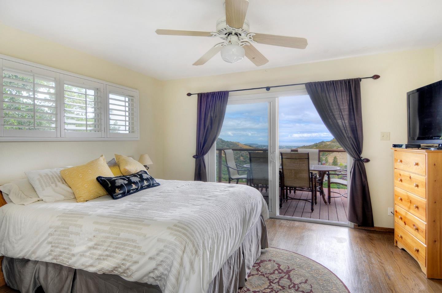 3236 Upper Lock Avenue Belmont, CA 94002 - Photo 13 of 32