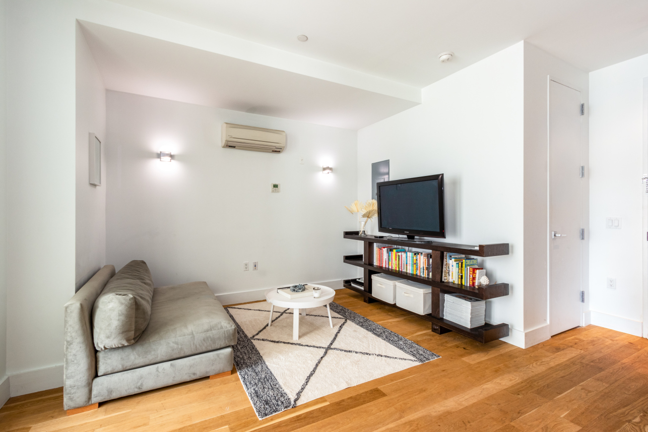 74 Maujer Street, Unit 1G Brooklyn, NY 11206 - Photo 2 of 7