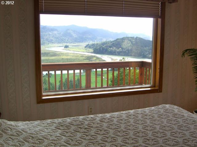 95454 Spirit Ridge Road Gold Beach, OR 97444 - Photo 13 of 16