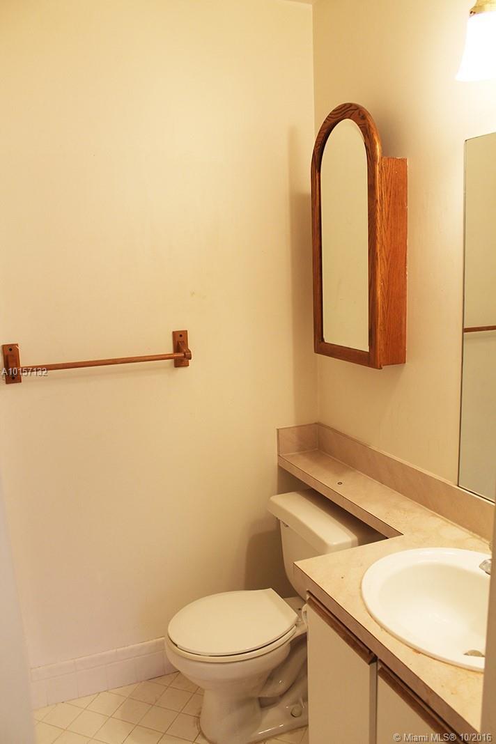 1078 Jeffery Street Boca Raton, FL 33487 - Photo 16 of 25 Gallery Image 16