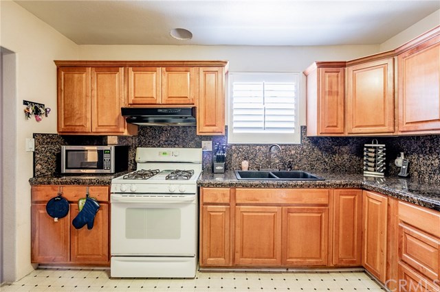 1310 West Palmer Street Compton, CA 90220 - Photo 12 of 29