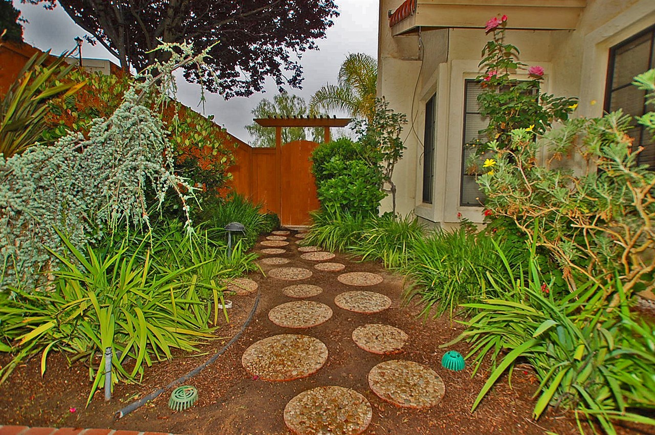 1826 Willowspring Drive North Encinitas, CA 92024 - Photo 4 of 25