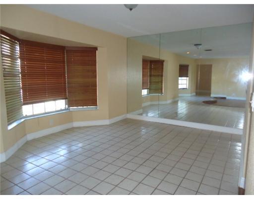 10140 Northwest 37th Street Coral Springs, FL 33065 - Photo 5 of 11