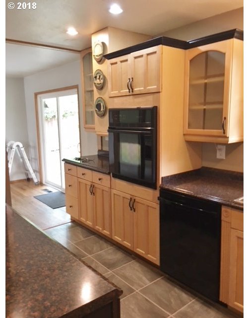 3206 Southwest Jay Avenue Pendleton, OR 97801 - Photo 7 of 32