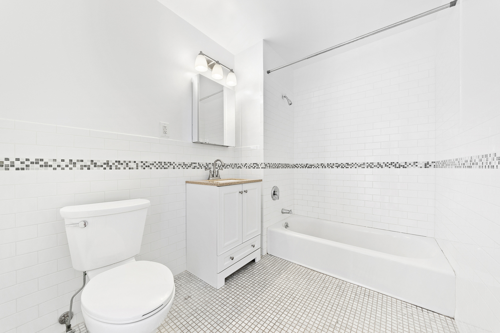597 Grand Avenue, Unit 4C Brooklyn, NY 11238 - Photo 3 of 5