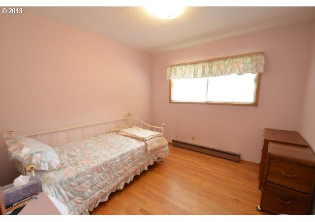 669 Northeast Donelson Road Hillsboro, OR 97124 - Photo 9 of 16 Gallery Image 9