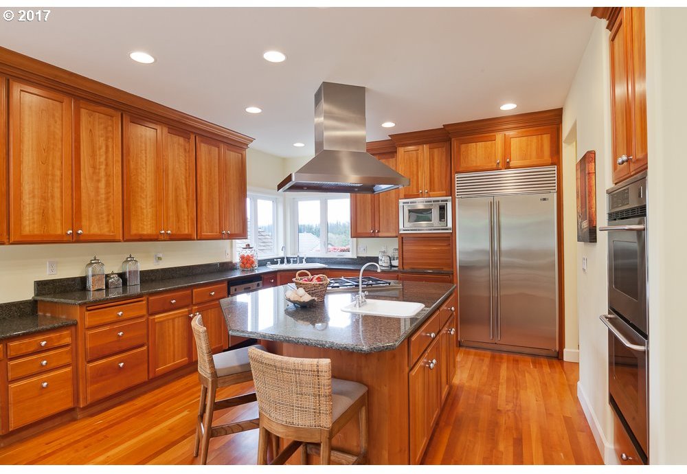 8612 Southwest Fair Ridge Way Portland, OR 97223 - Photo 12 of 32 Gallery Image 12