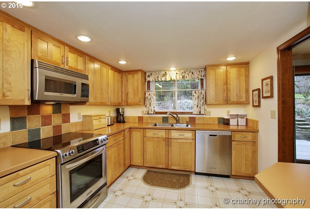 720 Southwest 4th Street Gresham, OR 97080 - Photo 10 of 30 Gallery Image 10
