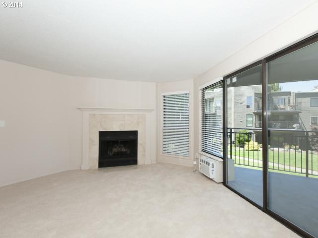 5630 South Riverside Lane, Unit 11 Portland, OR 97239 - Photo 14 of 16 Gallery Image 14