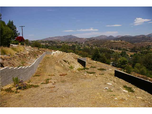 13827 Belvedere Drive Poway, CA 92064 - Photo 4 of 24 Beautiful views!