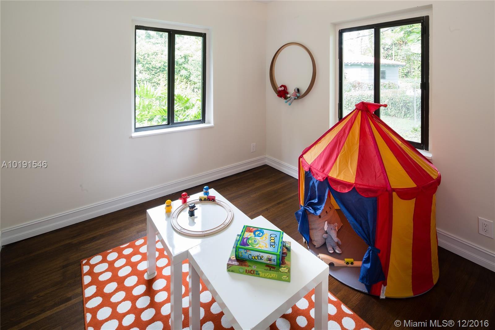 155 Northwest 86th Street El Portal, FL 33150 - Photo 13 of 14