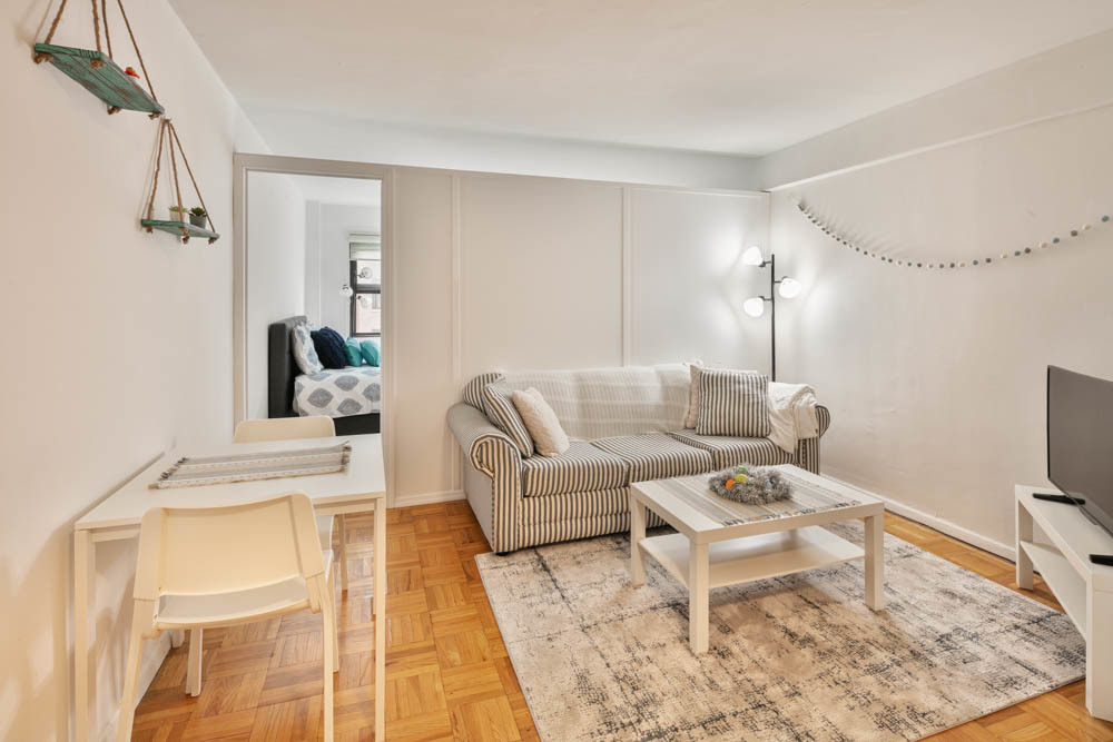 335 East 51st Street, Unit 8A Manhattan, NY 10022 - Photo 3 of 8