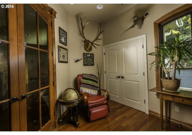 1040 Page Road Winchester, OR 97495 - Photo 7 of 16 Gallery Image 7