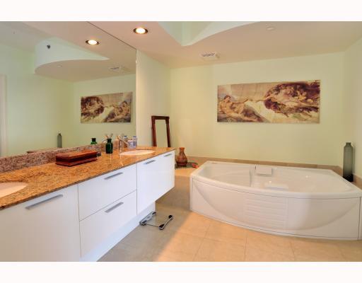 400 Alton Road, Unit 1804 Miami Beach, FL 33139 - Photo 5 of 12