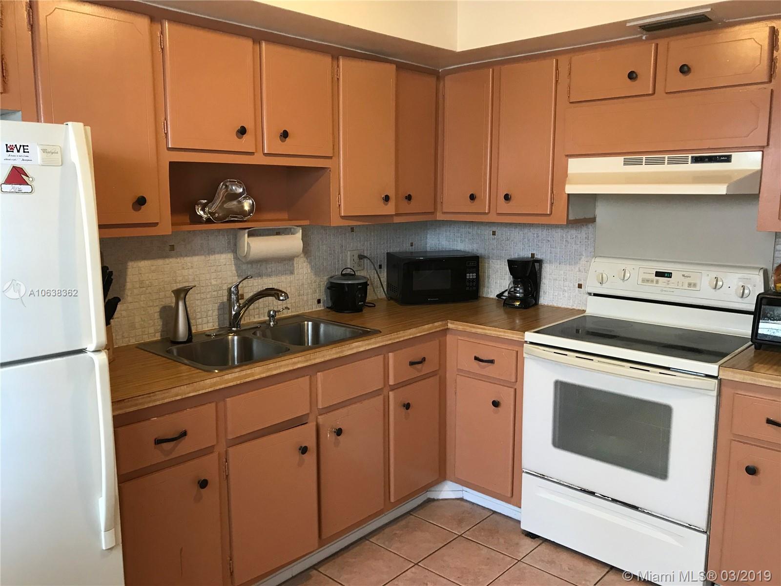 3720 Harrison Street, Unit 1 Hollywood, FL 33021 - Photo 5 of 15