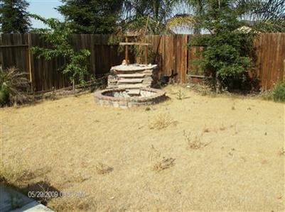 8015 Quest Street Bakersfield, CA 93307 - Photo 8 of 9