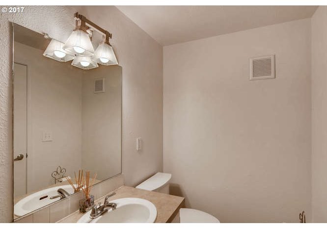 17564 Northwest Springville Road, Unit 10 Portland, OR 97229 - Photo 7 of 11 Gallery Image 7