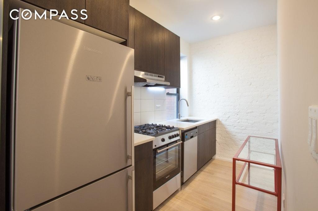 231 North Henry Street, Unit 3R Brooklyn, NY 11222 - Photo 3 of 11