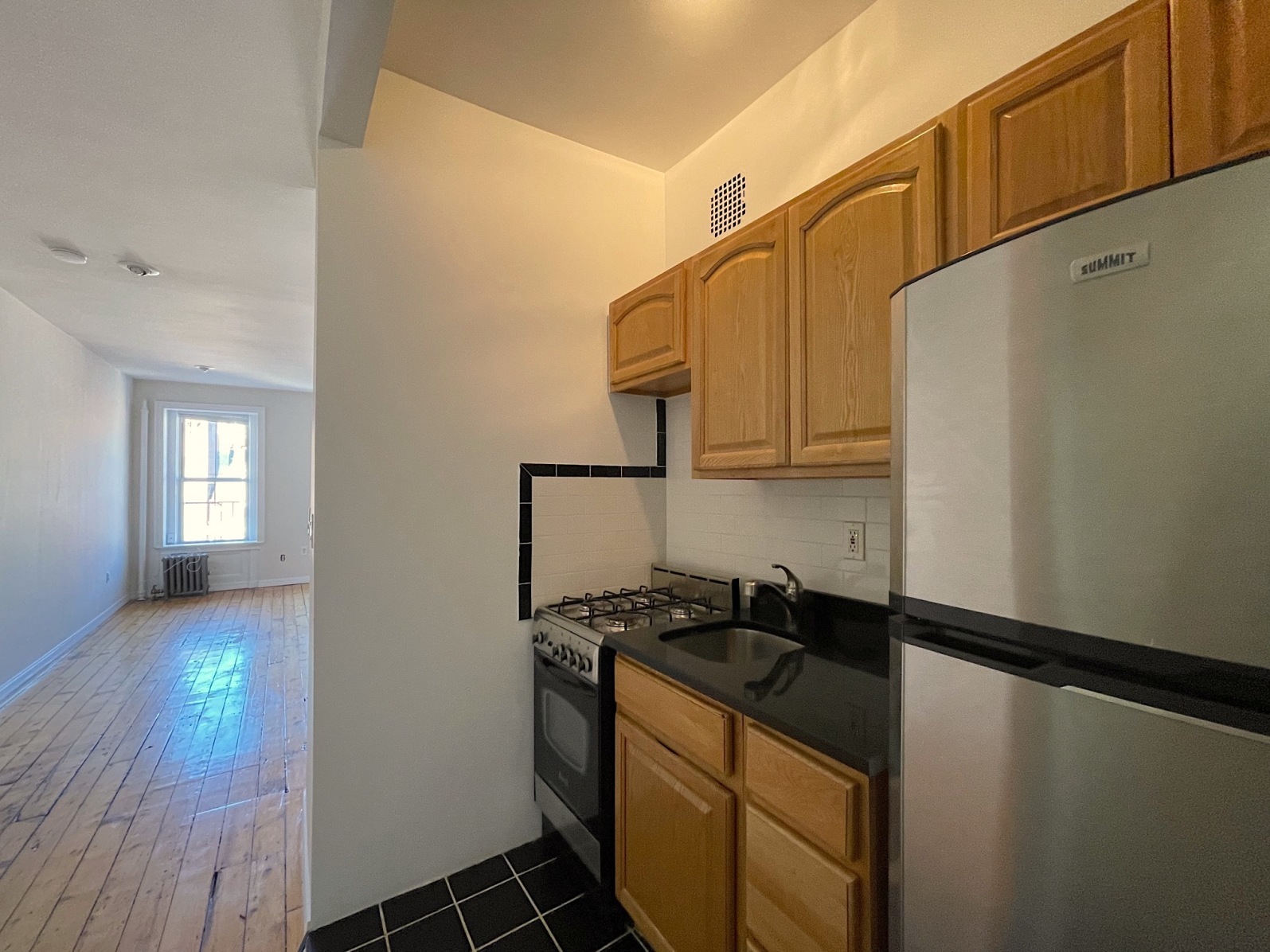 50 West 8th Street, Unit 4A Manhattan, NY 10011 - Photo 4 of 12