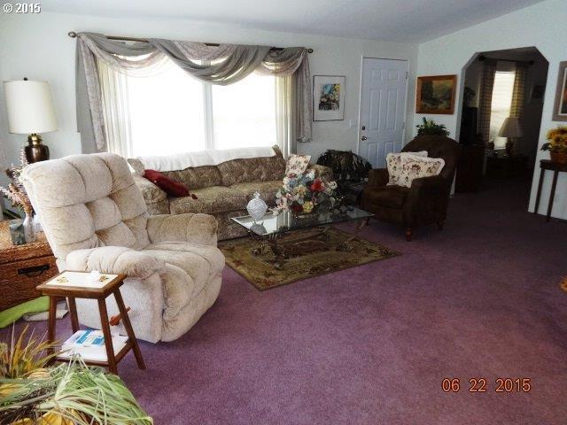 141 West River Ridge Avenue Roseburg, OR 97471 - Photo 8 of 15