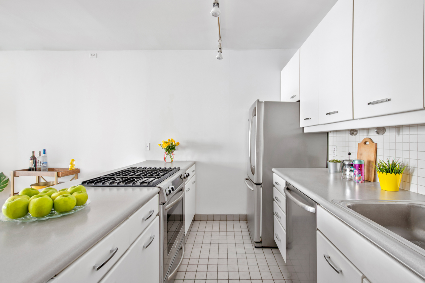 167 Perry Street, Unit 5H Manhattan, NY 10014 - Photo 5 of 11