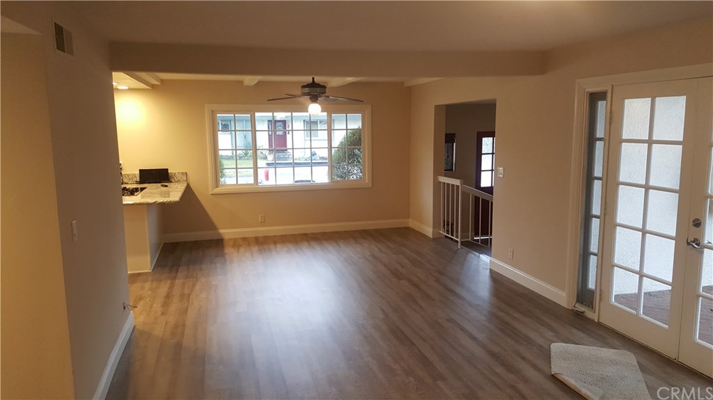 913 Junipero Drive Costa Mesa, CA 92626 - Photo 4 of 13