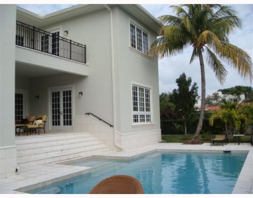 797 Ridgewood Road Key Biscayne, FL 33149 - Photo 15 of 16