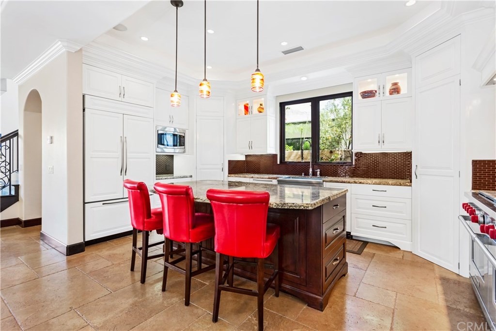 70 Giralda Walk Long Beach, CA 90803 - Photo 10 of 27